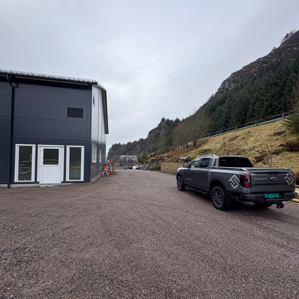 BilXtra Strand Auto AS i Måløy